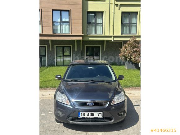 B&A MOTORSDAN 2011 FORD FOCUS OTOMATİK BEZİN+LPG 138 Bin km