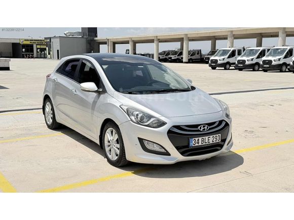 2013 HYUNDAİ İ30 1.6 CRDİ STYLE OTOMATİK VİTES CAM TAVAN