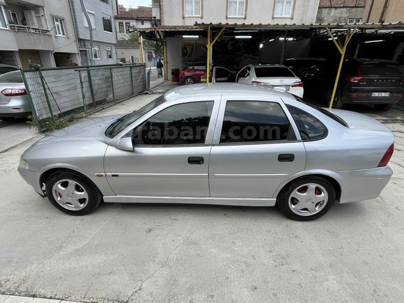 Sahibinden Opel Vectra 1.6 GL 2000 Model 