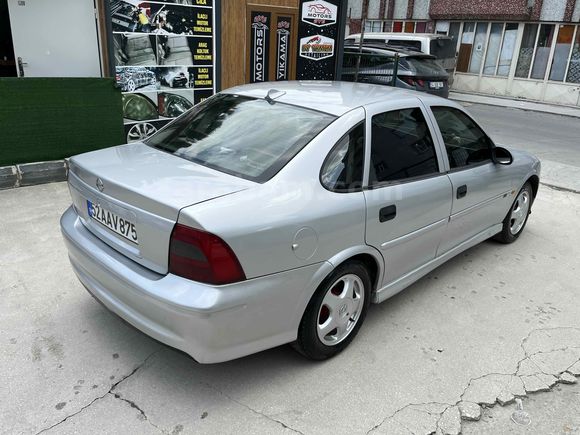 Sahibinden Opel Vectra 1.6 GL 2000 Model 