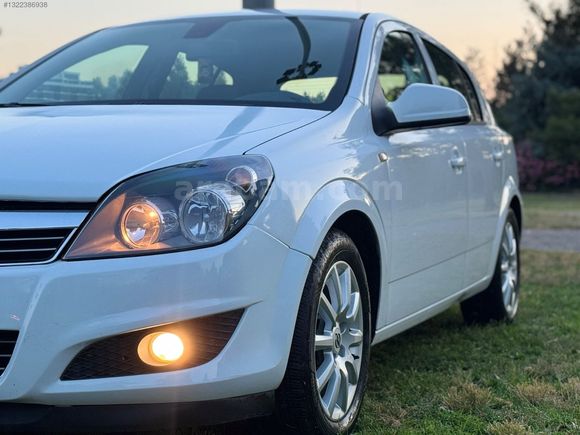 TEMİZ MASRAFSIZ OTOMATİK OPEL ASTRA