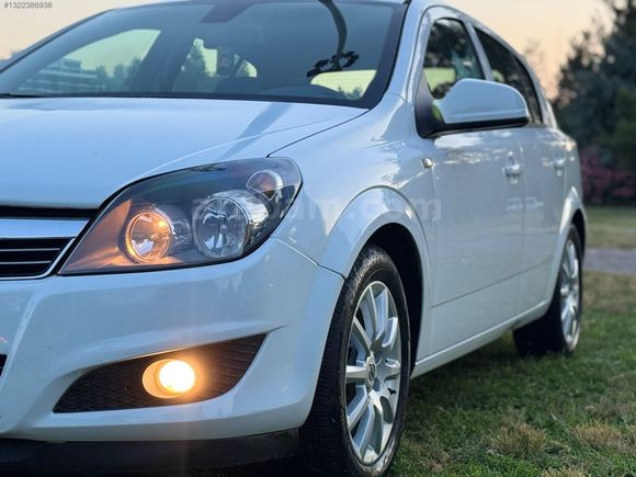 TEMİZ MASRAFSIZ OTOMATİK OPEL ASTRA