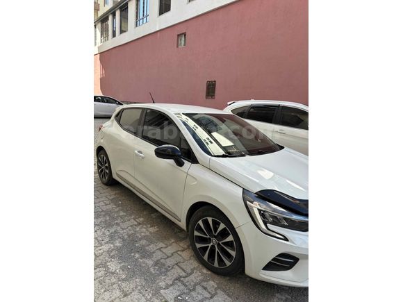 Sahibinden Renault Clio 1.0 TCe Touch 2023 Model 