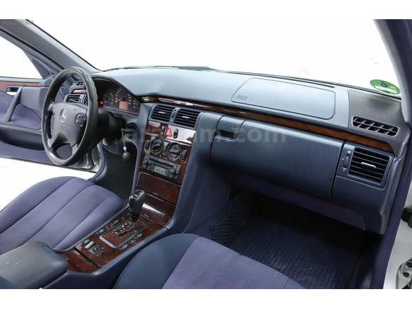 BAYSAL MOTORS'DAN MERCEDES E220 CLASSİC