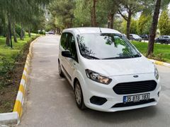 Sahibinden Ford Tourneo Courier 1.0 EcoBoost Color Line 2023 Model