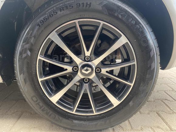 İLK SAHİDEN MEGANE 1.5 DCI