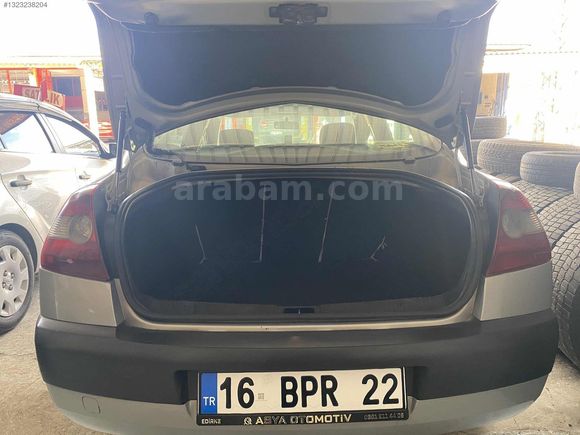 İLK SAHİDEN MEGANE 1.5 DCI