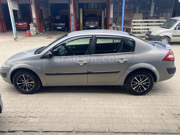 İLK SAHİDEN MEGANE 1.5 DCI