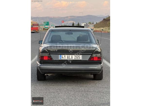 ST MOTORS Mercedes-Benz 300D