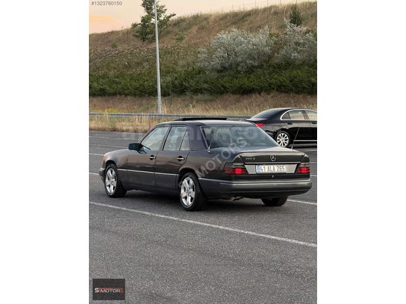 ST MOTORS Mercedes-Benz 300D