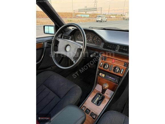 ST MOTORS Mercedes-Benz 300D