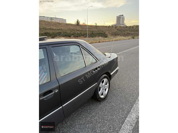 ST MOTORS Mercedes-Benz 300D