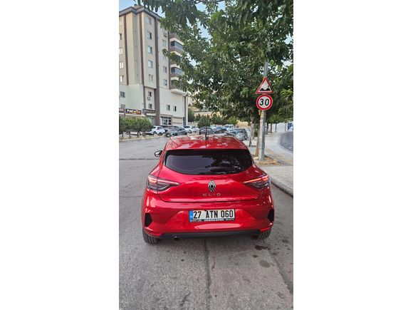 Sahibinden Renault Clio 1.0 SCe Equilibre 2023 Model