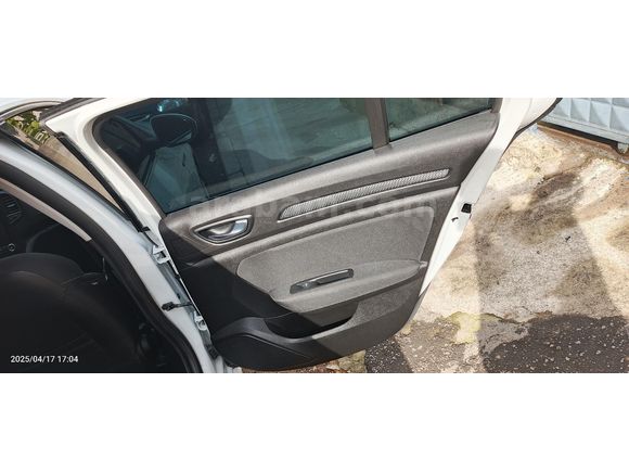 Sahibinden Renault Megane 1.5 Blue DCI Touch 2020 Model