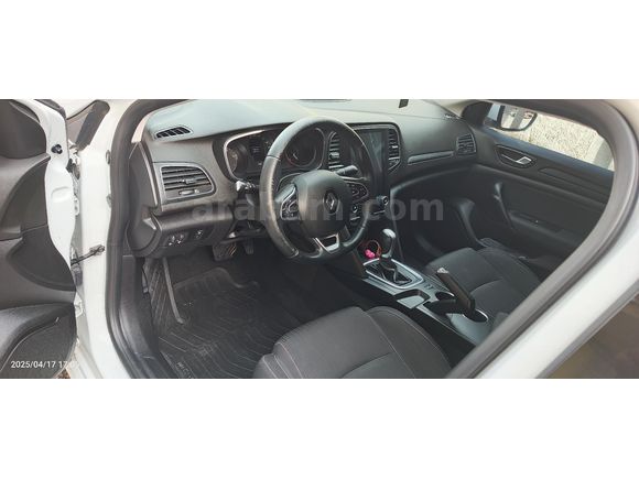 Sahibinden Renault Megane 1.5 Blue DCI Touch 2020 Model