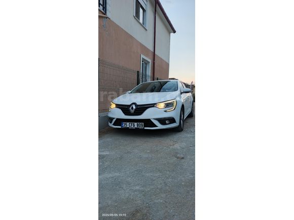 Sahibinden Renault Megane 1.5 Blue DCI Touch 2020 Model