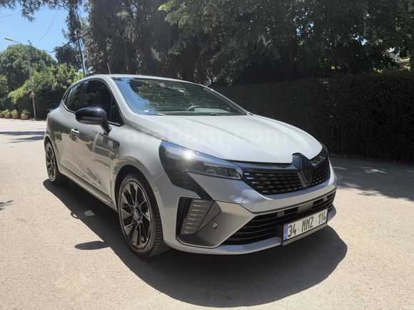 Sahibinden Renault Clio 1.0 TCe Techno Esprit Alpine 2024 Model 