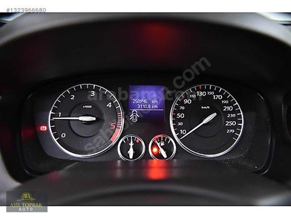 220 PEŞİN KALAN KREDİ / 2012 LATİTUDE 1.5DCİ EXECUTİVE CAM TAVAN