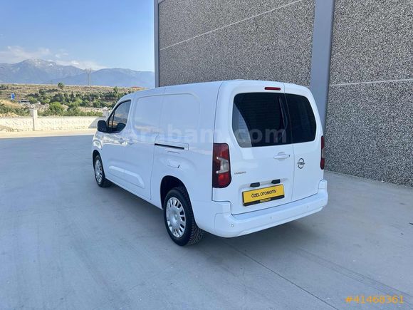 ÖZEL OTOMOTİV'DEN EMSALSİZ 2023 OPEL COMBO ELEGANGE XL