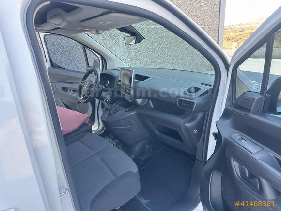 ÖZEL OTOMOTİV'DEN EMSALSİZ 2023 OPEL COMBO ELEGANGE XL