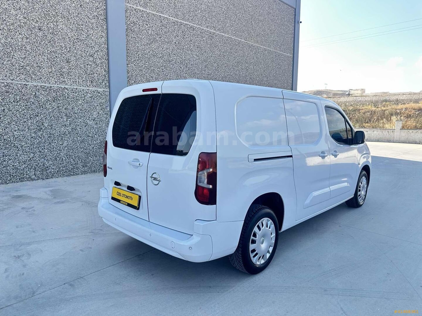 Galeriden Opel Combo 1.5 CDTI Elegance 2023 Model Denizli 51.000 km Beyaz 4