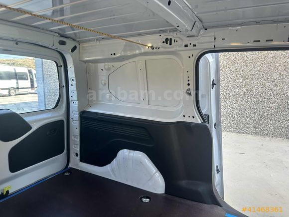 ÖZEL OTOMOTİV'DEN EMSALSİZ 2023 OPEL COMBO ELEGANGE XL