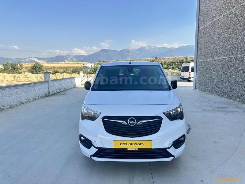 Galeriden Opel Combo 1.5 CDTI Elegance 2023 Model Denizli 51.000 km Beyaz