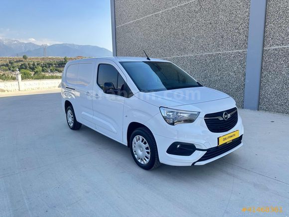 ÖZEL OTOMOTİV'DEN EMSALSİZ 2023 OPEL COMBO ELEGANGE XL
