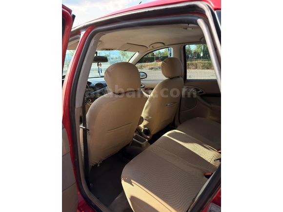 Sahibinden Ford Focus 1.6 Ghia 2001 Model