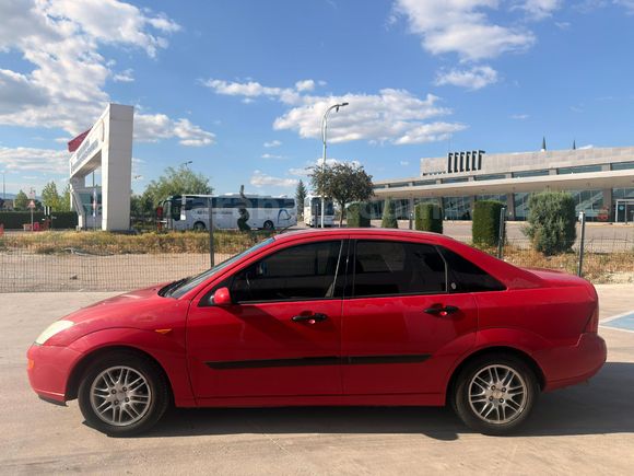 Sahibinden Ford Focus 1.6 Ghia 2001 Model