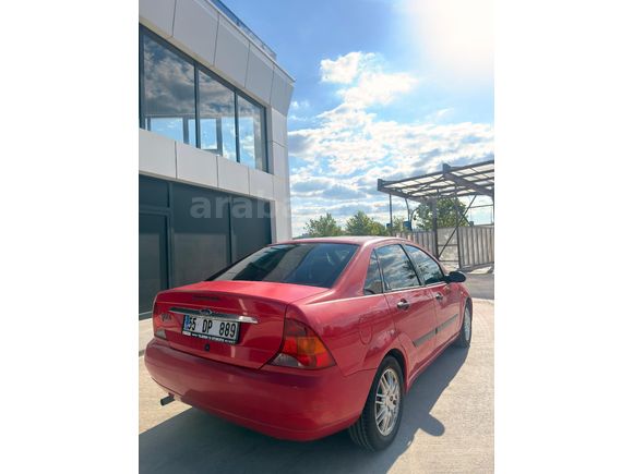 Sahibinden Ford Focus 1.6 Ghia 2001 Model