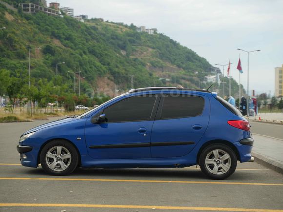 Sahibinden Peugeot 206 1.6 XT 2000 Model 