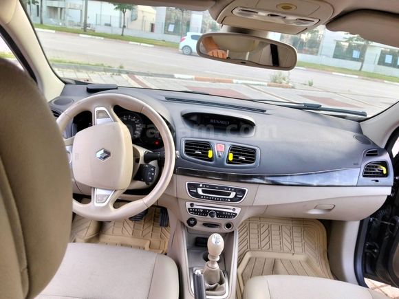 Değişensiz Full Dolu Renault Megane 1.5 dCi Privilege 2012 Model