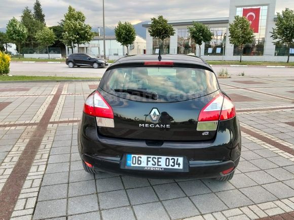 Değişensiz Full Dolu Renault Megane 1.5 dCi Privilege 2012 Model