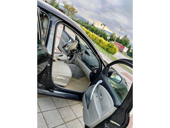 Değişensiz Full Dolu Renault Megane 1.5 dCi Privilege 2012 Model