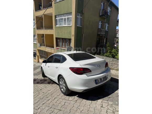 Sahibinden DEĞİŞENSİZ Opel Astra 1.6 CDTI Edition 2016 Model 