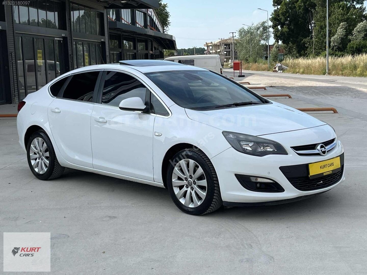 Galeriden Opel Astra 1.6 CDTI Sport 2016 Model Sakarya 195.000 km Beyaz 1