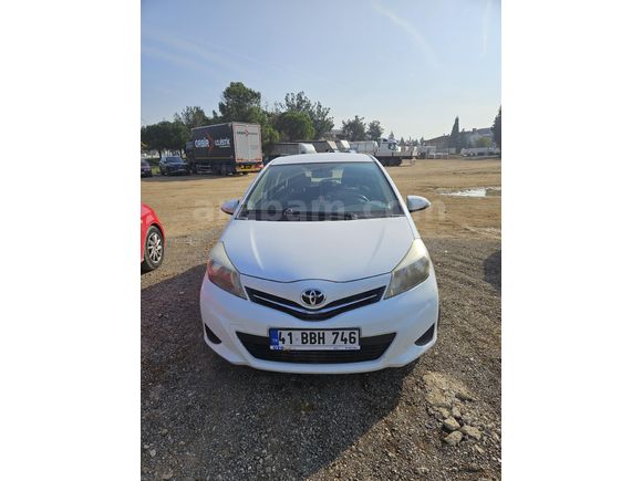 Sahibinden Toyota Yaris 1.33 Fun 2013 Model Kocaeli 97.500 km Beyaz