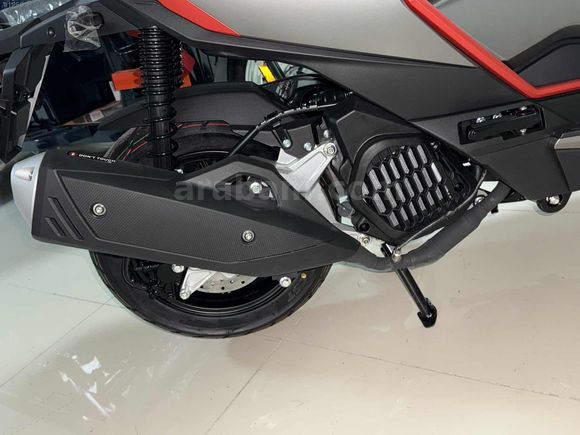YENI 2025 REGAL RAPTOR XSUV 125 SIMDI SUPER