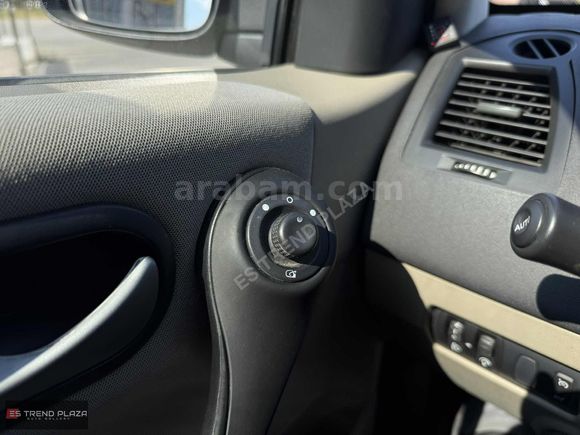 ES TREND PLAZA 2008 Renault Megane 1.6 Privilege 79binKM!
