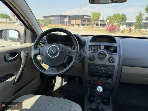 ES TREND PLAZA 2008 Renault Megane 1.6 Privilege 79binKM!