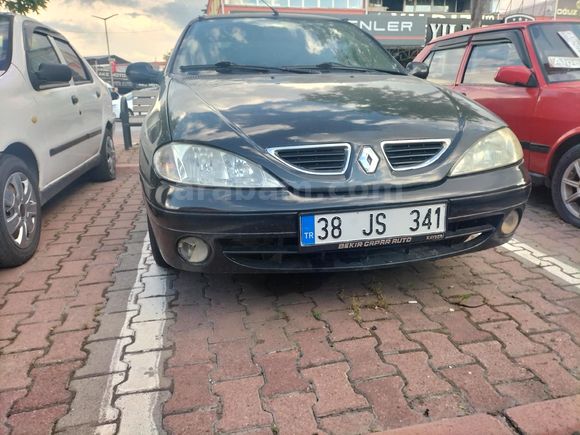 ALPER ALTAN AUTO DAN.. HASARSIZ YENİ MUAYENELİ..MEGANE 1.6 RXT..