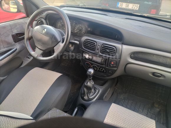 ALPER ALTAN AUTO DAN.. HASARSIZ YENİ MUAYENELİ..MEGANE 1.6 RXT..