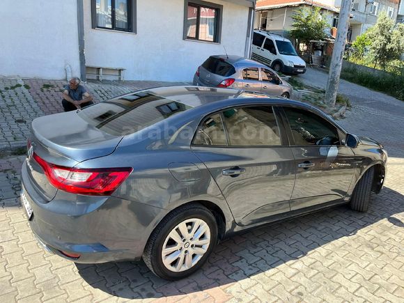 Sahibinden Renault Megane 1.3 TCe Joy 2021 Model