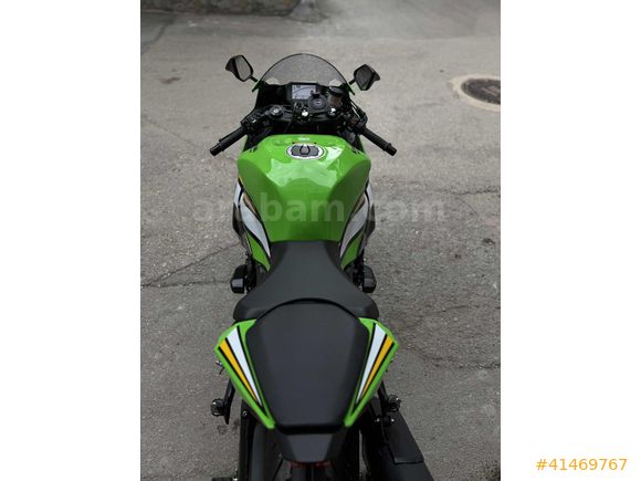 Galeriden Kawasaki Ninja ZX 6R 2025 Model Bursa 6.200 km Yeşil