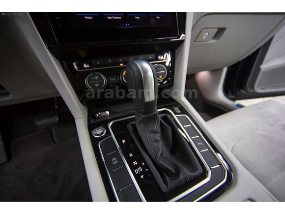 BAYAR'DAN 2020 17.KM VOLKSWAGEN PASSAT ELEGANCE CAM TAVAN+ISITMA