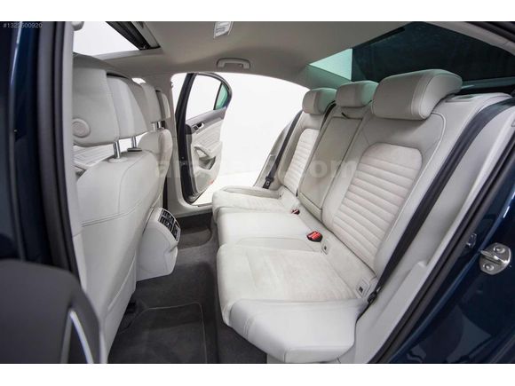 BAYAR'DAN 2020 17.KM VOLKSWAGEN PASSAT ELEGANCE CAM TAVAN+ISITMA