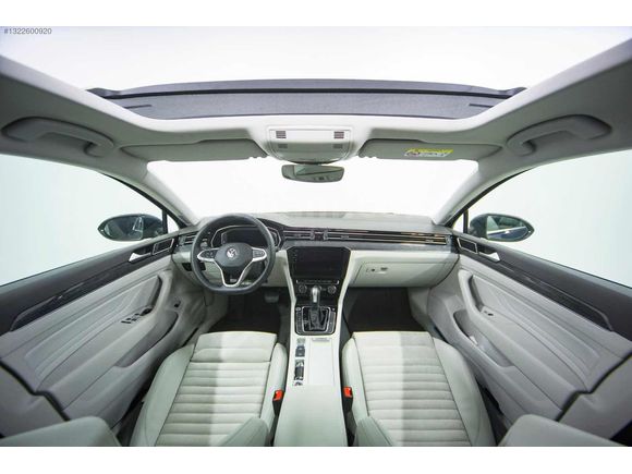 BAYAR'DAN 2020 17.KM VOLKSWAGEN PASSAT ELEGANCE CAM TAVAN+ISITMA
