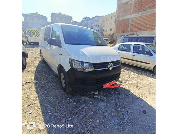 Sahibinden uzun şase Volkswagen Transporter 2.0 TDI Panelvan 2015 Model kazasız hatasız boyasız orijinal   236000 km Beyaz