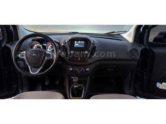 Sahibinden Ford Tourneo Courier 1.5 TDCi Titanium 2020 Model
